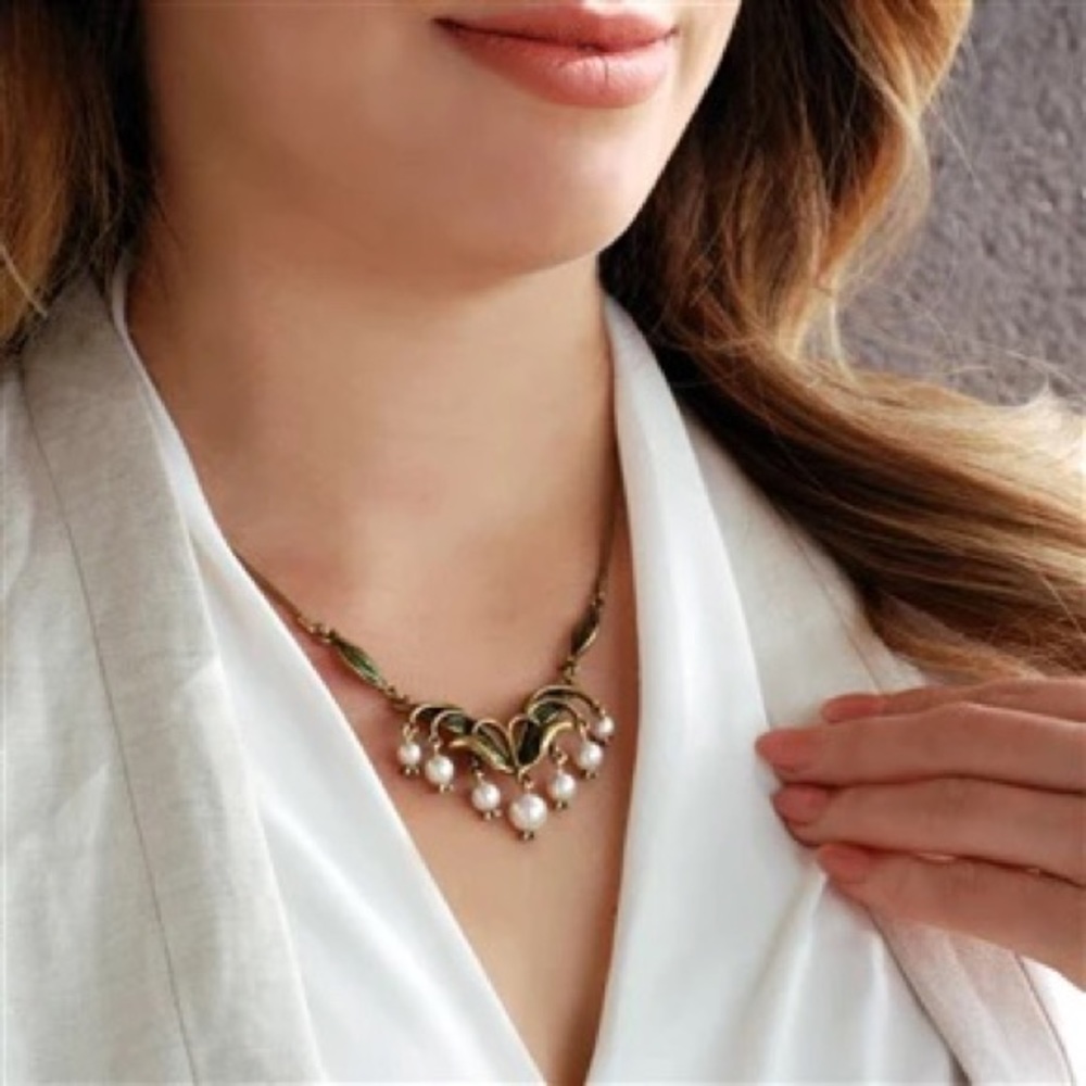 Sweet Romance by Shelley Cooper Lily of the Valley Necklace
